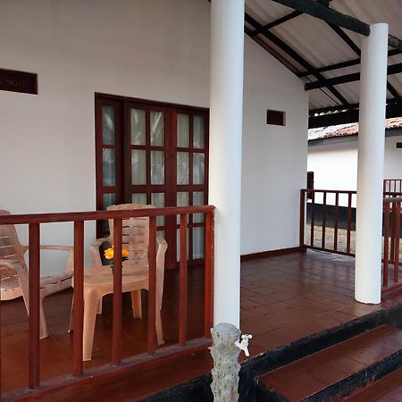 Helios Beach Resort Tangalle Buitenkant foto