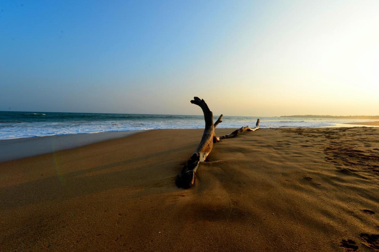 Helios Beach Resort Tangalle Buitenkant foto