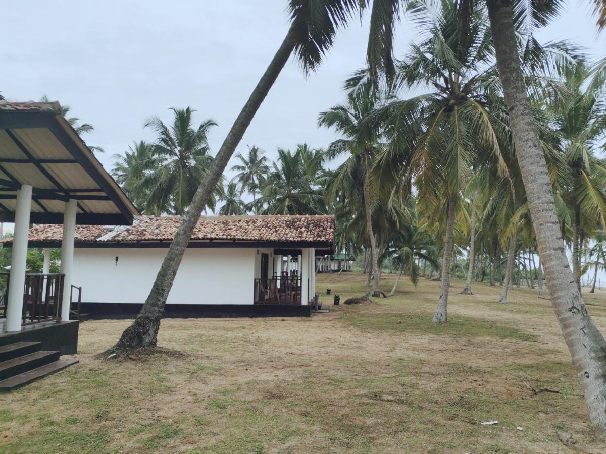 Helios Beach Resort Tangalle Buitenkant foto