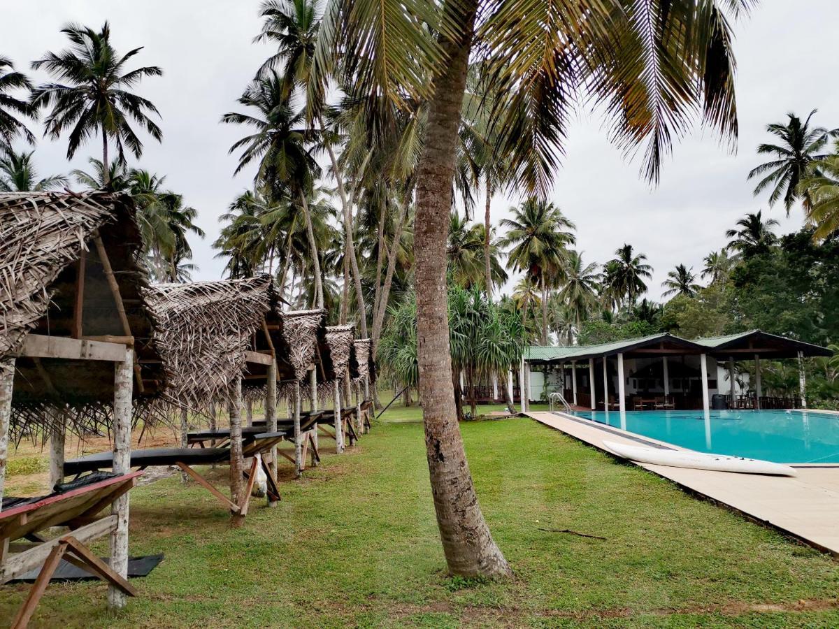 Helios Beach Resort Tangalle Buitenkant foto