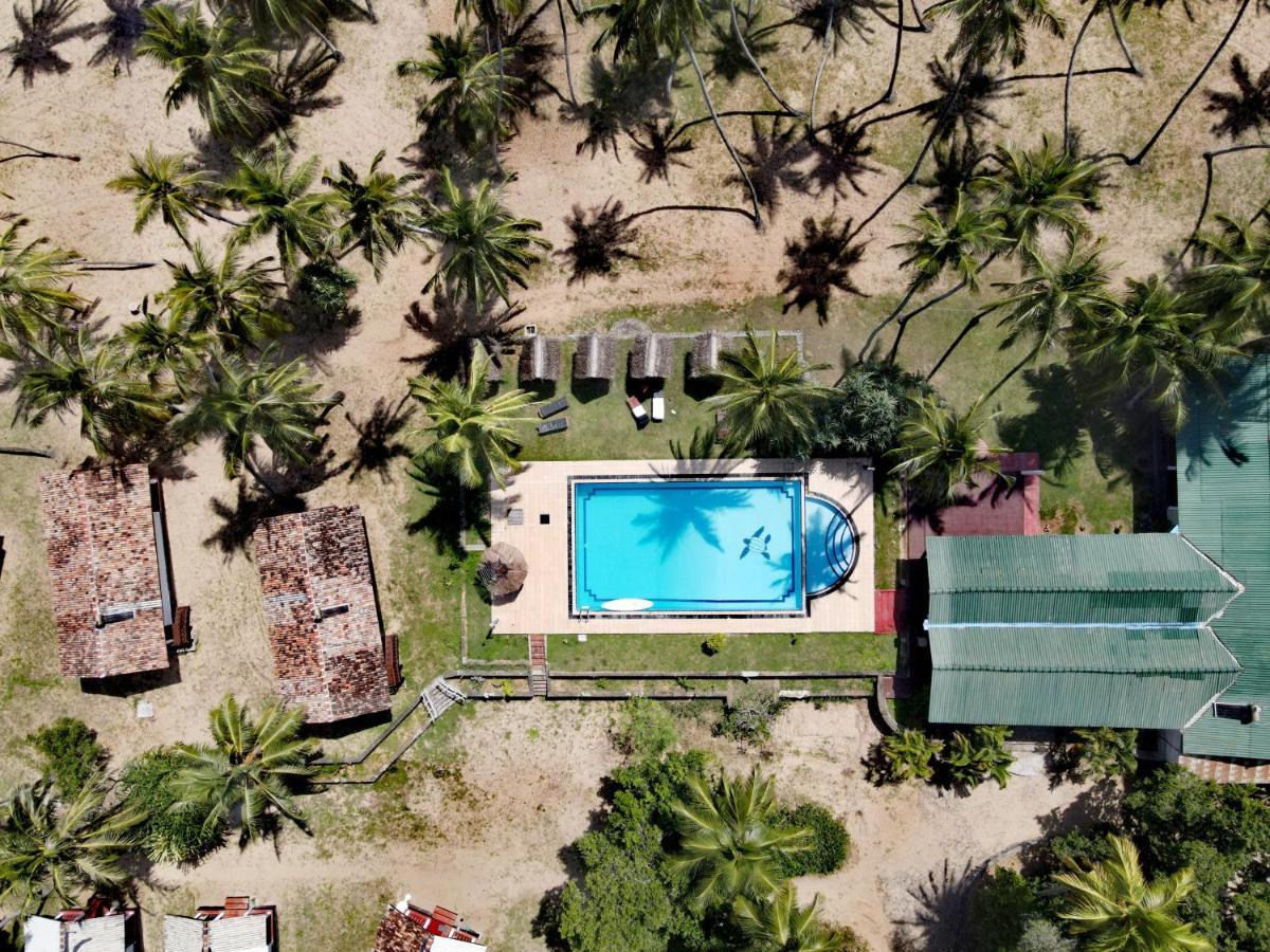 Helios Beach Resort Tangalle Buitenkant foto