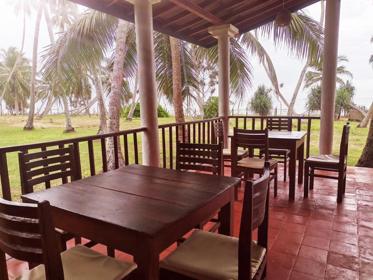 Helios Beach Resort Tangalle Buitenkant foto