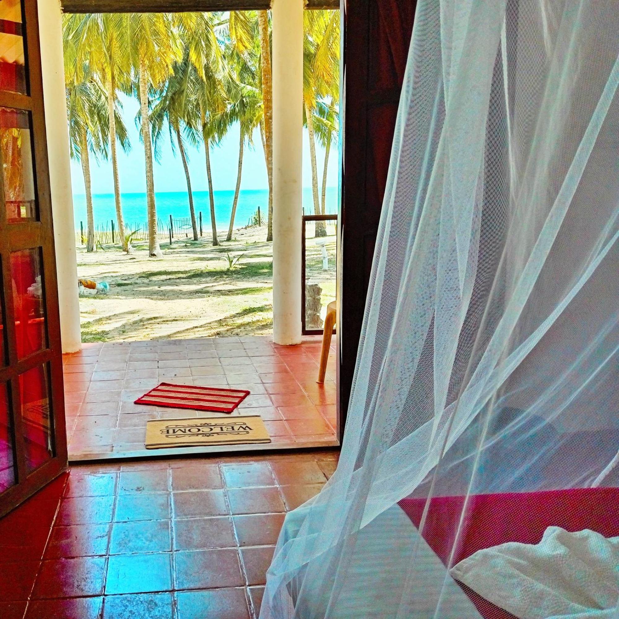 Helios Beach Resort Tangalle Buitenkant foto